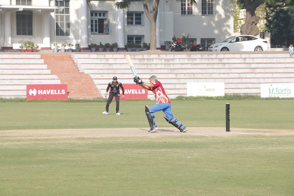 Match 6 - Doxa Brats won by 7 Wickets (Group B)<br>
1st Innings --> Doxa Strike Force - 88/10 in 17.2 overs<br>
2nd Innings --> Doxa Brats - 92/3 in 10.5 overs<br>
<br>
The Doxa Strike Force never really looked like they were upto the task. They went to bat first and were bowled out for just 88 runs. In reply, the Doxa Brats chased the target in pretty easily, with their highest scorer being Abhay Kaushik.<br>
<br>
- SPA Magic Man of the Match: Chirag Sharma<br>
- HAVELLS Maximum Sixes: Raghav Sharma<br>
- Hello Rice Best Fielder: Aryan Raj Mishra<br>
- Supa Corn Maximum Wickets: Chirag Sharma<br>
- Injla Economical Bowler: Himalya Chauhan<br>
<br>
The Doxa Knights sit comfortably at the top of Group A with a 100% match win record, thanks to some MVP performances by 2 of their players - Javed Khan and Vishal Kapoor.<br>
<br>
Here are the two fixtures for Week 4 to be held on 23rd October 2016.<br>
<br>
Group A: DOXA Devils vs DOXA Panthers<br>
Group B: DOXA Pythons vs DOXA Raiders<br>
<br>
Wish you a great Sporting Weekend!
