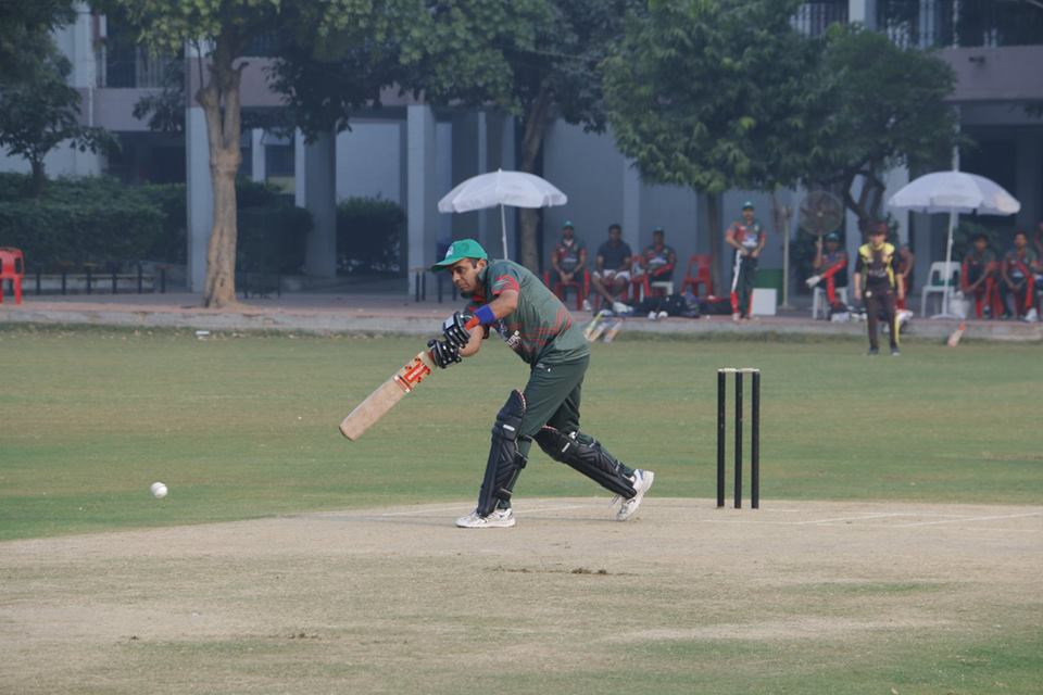 Match 7 - Doxa Devils won by 5 Wickets (Group A)<br>
1st Innings --> Doxa Panthers - 103/9 in 20 Overs<br>
2nd Innings --> Doxa Devils - 104/5 in 16 overs<br>
<br>
Kapil Manglani was the Player of the Match with his 6 wickets. The Panthers finished their innings at 103/9 which is chased down by the Devils fairly easily. The Devils have now won both their matches, but the Panthers stand at 0 points with no wins and are virtually out of the tournament. Soubhagya Mohan Kala was the top scorer for the Devils.<br>
<br>
- SPA Magic Man of the Match: Kapil Manglani<br>
- HAVELLS Maximum Sixes: Amarjit<br>
- Hello Rice Best Fielder: Praful Chauhan<br>
- Supa Corn Maximum Wickets: Kapil Manglani<br>
- Injla Economical Bowler: Praful Chauhan