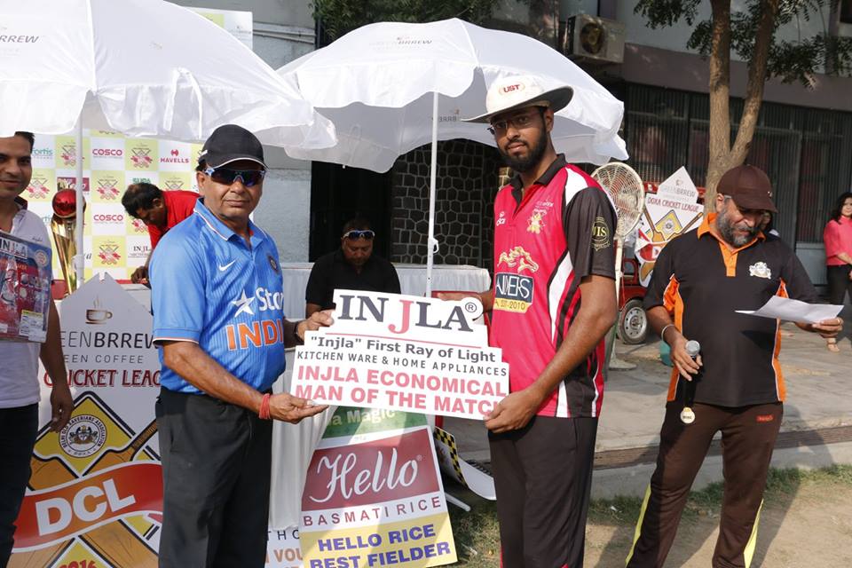 Match 8 - Doxa Pythons won by 5 runs (Group B)<br>
1st Innings --> Doxa Pythons - 151/5 in 20 Overs<br>
2nd Innings --> Doxa Raiders - 146/8 in 20 overs<br>
<br>
Jatin Arora was the top scorer for the Pythons with a 50 off 42 balls, with support from Priyank Massey and Gaurav Trivedi. Raiders gave a good fight chasing the total, the contribution mainly from Rahul Baweja. In the end, Apratim Chauhan's quick 3 wickets in 2 wickets did the job for the Pythons.<br>
<br>
- SPA Magic Man of the Match : Jatin Arora<br>
- HAVELLS Maximum Sixes : Rachit Dewan<br>
- Hello Rice Best Fielder : Gaurav Trivedi<br>
- Supa Corn Maximum Wickets : Apratim Chauhan<br>
- Injla Economical Bowler : Samir Chaudhary<br>
<br>
The Doxa Devils are now comfortable with their 6 points in Group A. They are assured of the qualification along with the Doxa Knights. In Group B however, it is still wide-open. Do check out our mailer on Thursday, explaining all the possible outcomes of Group B.<br>
<br>
Here are the two fixtures for Week 5 to be held on 6th November 2016, after the Diwali break.<br>
<br>
Group A: DOXA Wizards vs DOXA Panthers<br>
Group B: DOXA Strike Force vs DOXA Raiders<br>
<br>
Wish you a great Diwali Weekend!